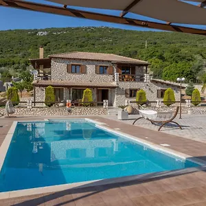 Piedra , Troianata Greece